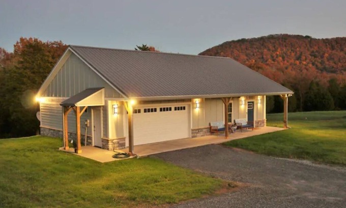 Corryton Casa | Cabin at House Mountain-Entire Cabin, Stunning View