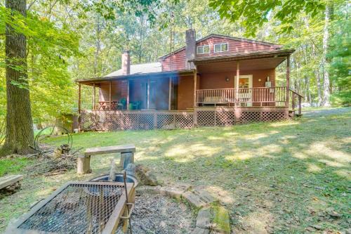 Petersburg Casa | Cabin Comfort Near PSU! Fire Pit and On-Site Trails
