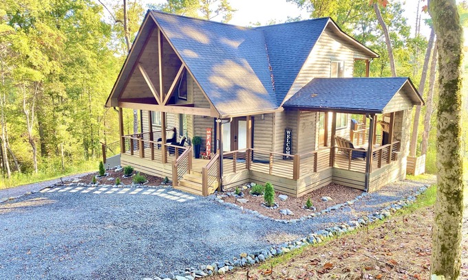 Ellijay Cabina | Cabin Ellijay - Great for groups, cozy, private, fully equipped, pet friendly