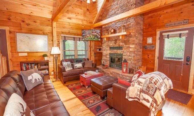 Banner Elk Casa | Cabin Fever