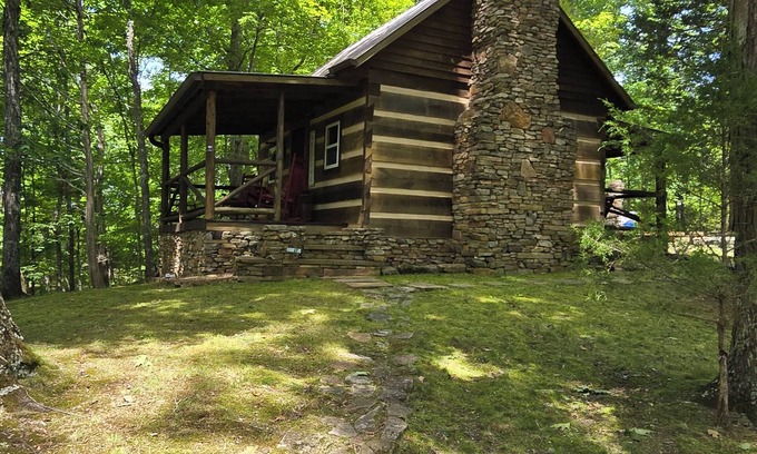 Dandridge Cabina | "Cabin for Two" Smoky Mtn Tourist Area/Pool/Fire Pit