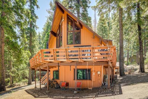 Arnold Casa | Cabin Getaway Near Big Trees Park Game Room, Deck