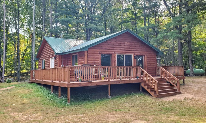 Ingalls Cabina | Cabin getaway on the Menominee River