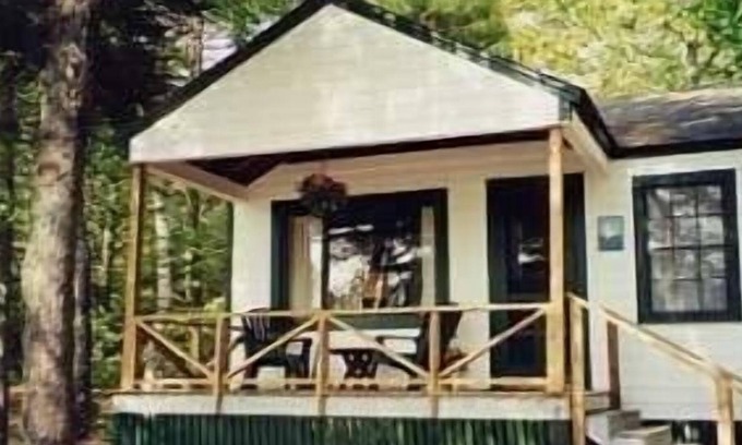 Hall Quarry Cabina | Cabaña en el bosque otro lado del lago y Beech Mountain