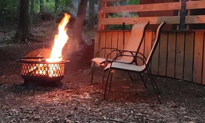 Hope Cabina | Cabin in the woods. Relax, unwind, unplug.