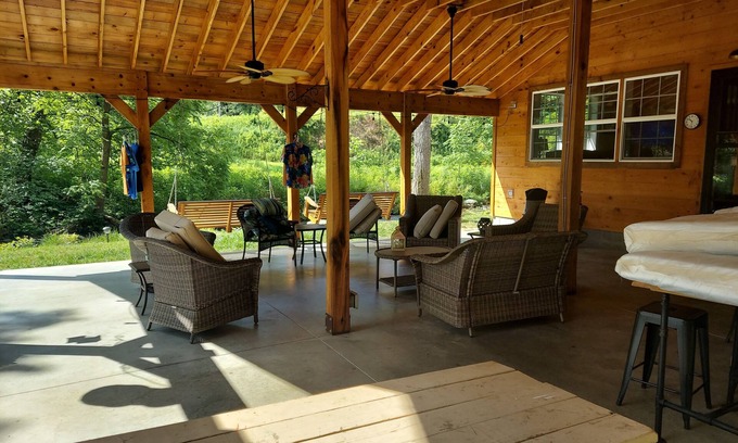 Flag Pond Cabina | Cabin is 1 mile off I-26 along side S Indian Creek, which is stocked with trout.