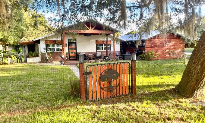 Oak Hill Casa | River Nest + New Smyrna Beach + Daytona Beach +Cruise Port+Orlando Attractions!