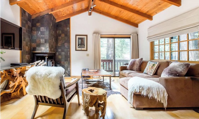 Carmel Casa | Cabin Nestled in Forested Canyon