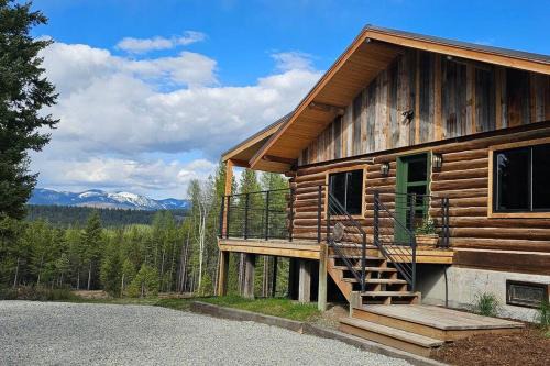 Whitefish Casa | Cabin on 15 acres with Mtn view, firepit, Starlink