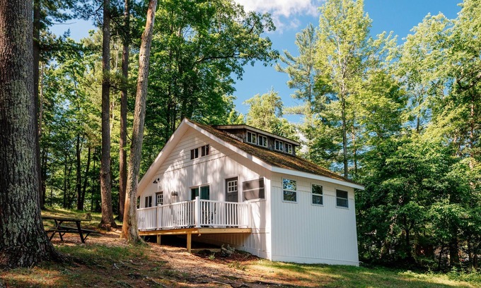 Mayfield Cabina | Cabin on beautiful Arbutus Lake near Traverse City