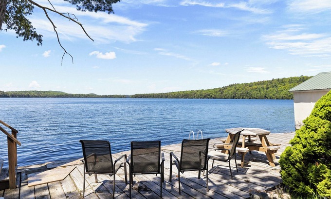 Algoma District Cabina | Cabin on crystal clear Lonely Lake