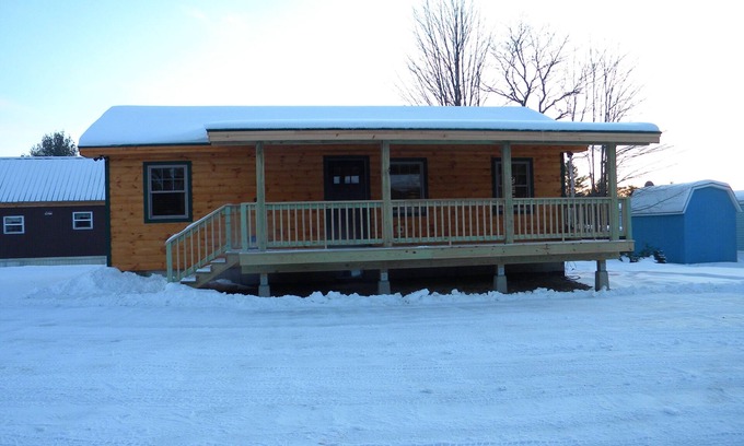 West Stewartstown Cabina | Cabina en el sendero de motos de nieve, un comienzo y un final perfectos para una escapada perfecta