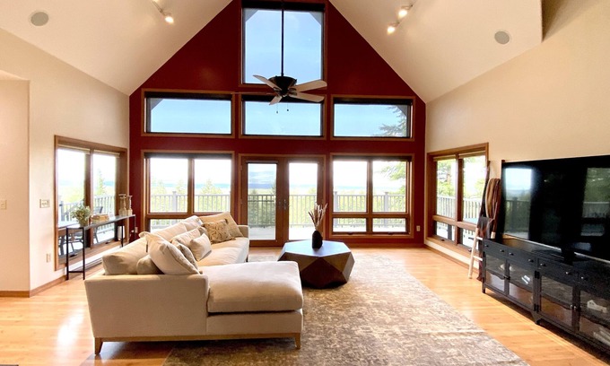 Victor Cabina | Cabin retreat in the Bitterroot Mountains. Sleeps 10
