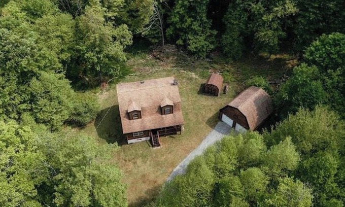 Roscoe Cabina | Cabin Roscoe 5 acres. Trendy, Cozy ,Fish on the Beaverkill, hunt, kayak, hiking