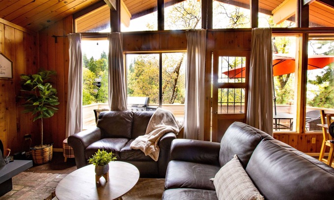 Running Springs Cabina | Cabin - Rustic Glam + Game Room + Views +Workspace- Minutes from attractions