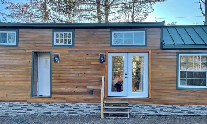 Benezette Cabina | Cabin-style tiny home along best elk viewing road