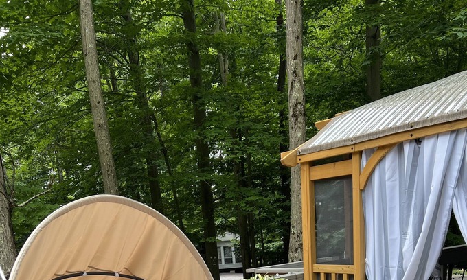 Gouldsboro Cabina | Cabin (trailer) is located 5 min away from beach, tennis cord and pool.