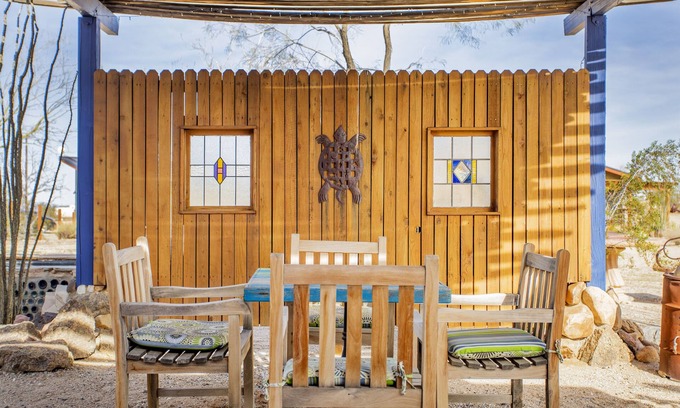 Joshua Tree Cabina | 🌵Cabin Under the Stars - Hot Tub, BBQ and Firepit🌵