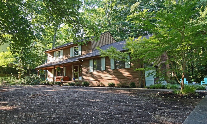 Fredericksburg Casa | cabin with bikes