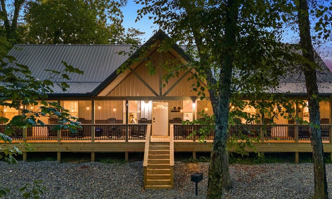 Bakerton Cabina | Cabin with Firepit~Arcade Games~River Boat Ramp~20 Min Lake Cumberland