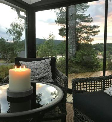 Torjulvagen Casa | Cabin With Views Over Straumsundet