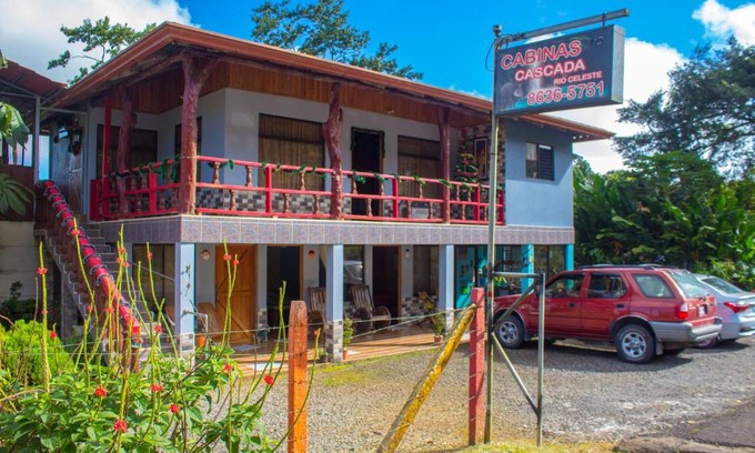 Bijagua Cama Y Desayuno | Cabinas Cascada Rio Celeste