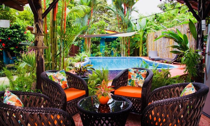 Uvita Hotel | Cabinas D’Val