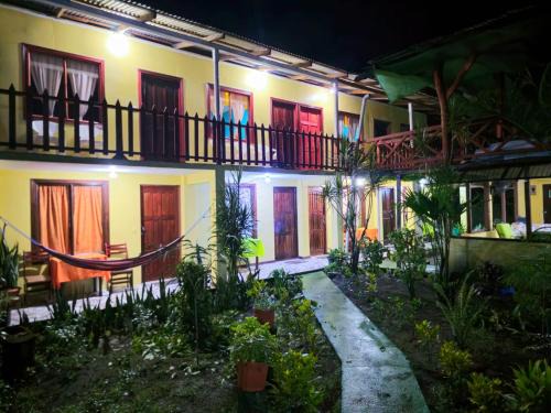 Tortuguero Casa | Cabinas Miss Miriam 2