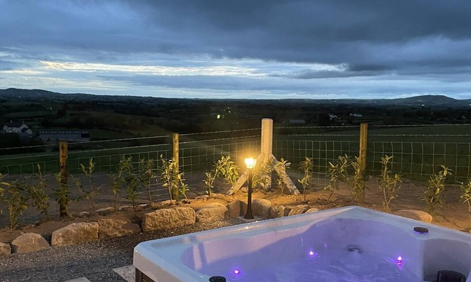 Newry Cabaña | Cabra Cottage Luxurious Retreat.