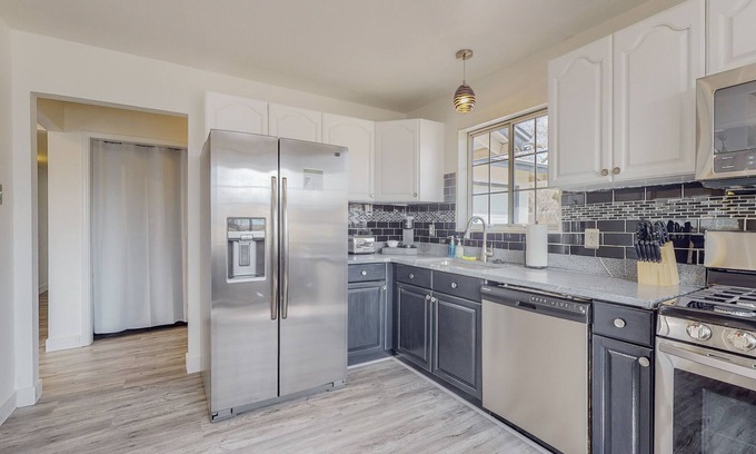 Northeast Heights Casa | Cactus Hills, Mountain View and Hiking Nearby