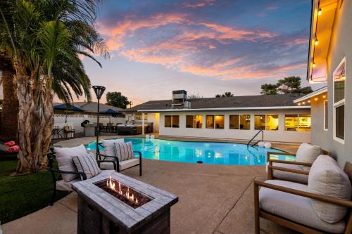 Village Grove Casa | Cactus Oasis 5-br House Casitaheated Spa & Pool
