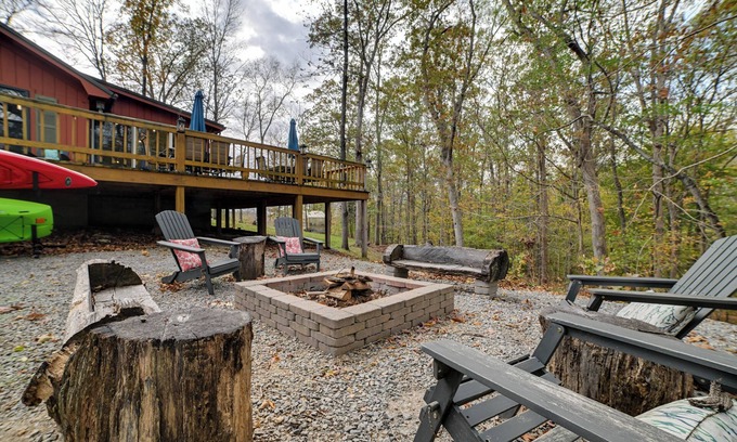 Cadiz Casa | Cadiz Vacation Home w/ Deck: Walk to Lake Barkley