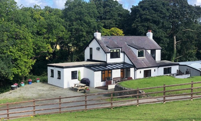 Llandudno Junction Casa | Cae Cwnws
