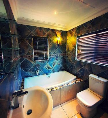 Kathu Casa | Caesars Place Guest House