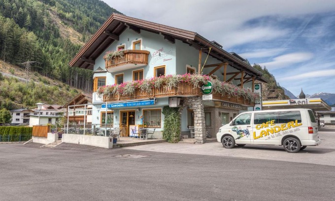 Huben Casa | Café Landerl