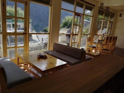 Sissu Cabina | Cafe Alpenglow