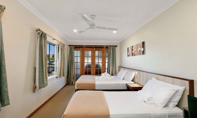 Parramatta Park Casa | Cairns Central Walking Distance Entire Ground Floor House