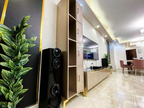 Al-Basatin Apartamento | Cairo Crown Apartment including gym spa jacuzzi pool steem room