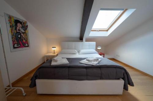 Naples City Centre Apartamento | Cairoli Building By Dimorra
