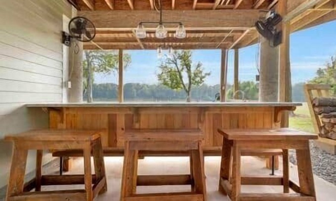Butte La Rose Casa | Cajun rustic industrial studio style