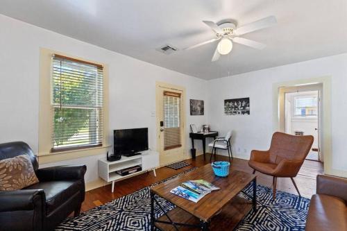 Downtown Casa | Cajun Stays-Cajun Home II- Entire House