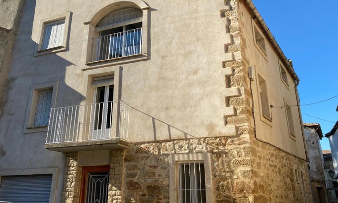 Castellfollit de Riubregos Casa | Cal cap xic