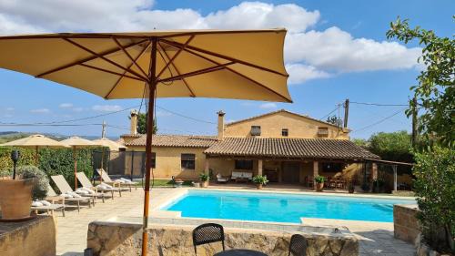 San Martin Sarroca Casa | Cal Colina - Karaktervol landhuis met privé zwembad
