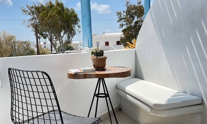 Perissa Casa | CAL DAY ROOMS SANTORINI