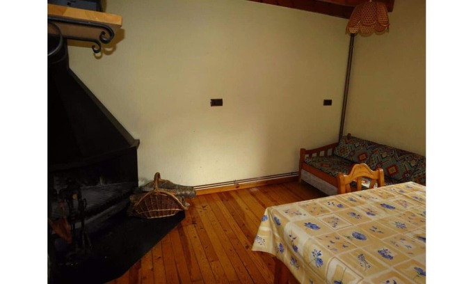 Fornells de la Muntanya Cabaña | Cal Mestre. Casa Rural (5 adultos)