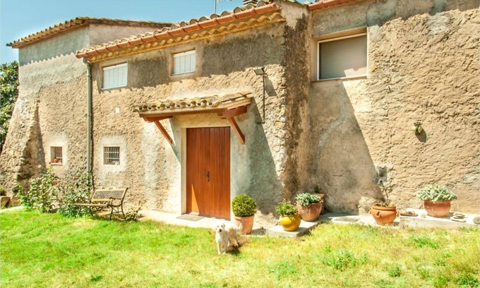Llampaies Cabaña | CAL XAIET - Masia situada en entorno rural en el Empordà con piscina