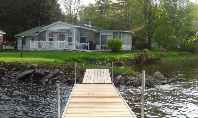Calabogie Casa | Casa frente al mar en el lago Calabogie!