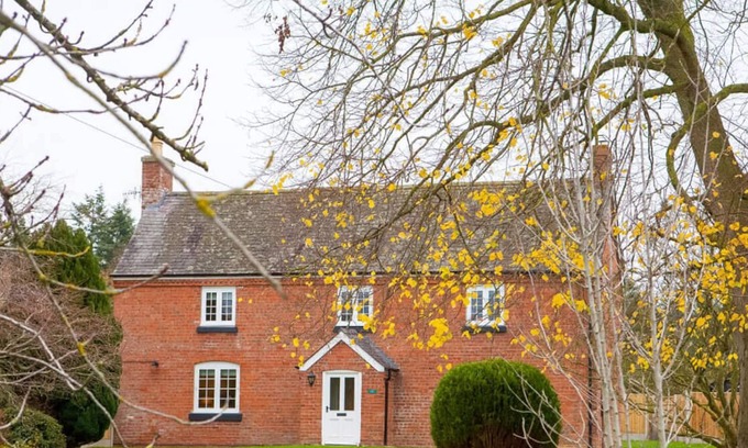 Montgomery Casa | Calcot Farmhouse in Montgomery