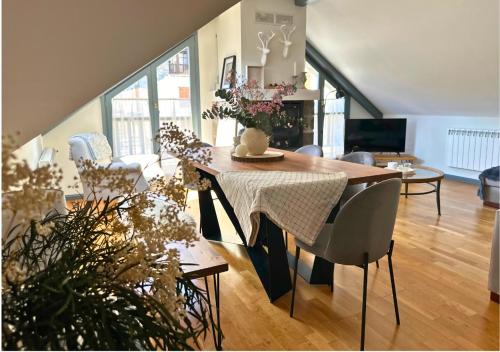 El Pueyo de Jaca Apartamento | Caldares Exclusivo Ático en El Pueyo de Jaca