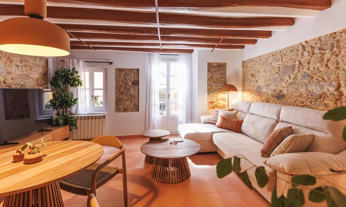 Barri Vell Apartamento | Calderers Cavall - Apartment Girona | Bravissimo